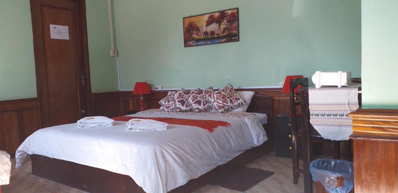 Pukyo Bed And Breakfast Belgian Lao Ban Nangoy Exterior foto